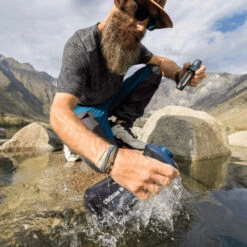 LifeStraw Peak Squeeze Bottle With Filter- 1L -Outdoor Camping Gear LifeStraw Peak Squeeze Bottle 1L Mountain Blue 07