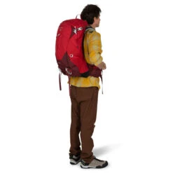 Osprey Stratos 34 Litre Mens Hiking Daypack -Outdoor Camping Gear Osprey Stratos 34 Mens Daypack Poinsetta Red 05