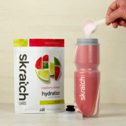 Skratch Labs Sport Hydration Drink Mix 440g - 20 Serving Resealable Bag 13 Skratch Labs Sport Hydration Drink Mix 440g - 20 Serving Resealable Bag -Outdoor Camping Gear SkratchLabsRaspberryLimeadeBag5 600x a6ca70f5 6c65 4ae7 bc52 740054605a60